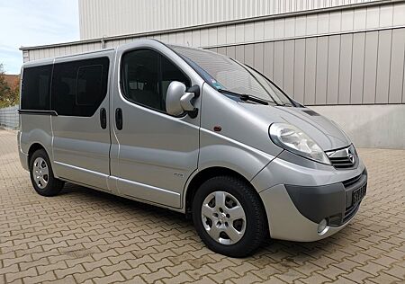 Opel Vivaro Tour *Klima,AHK,Tempomat,Navi,Scheckheft*