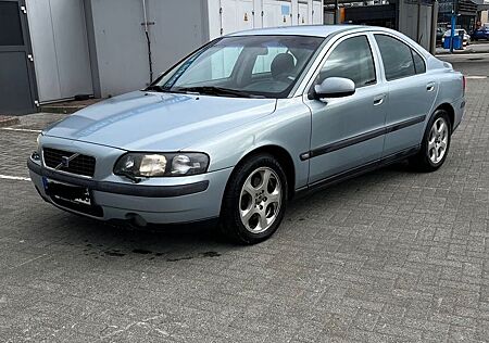 Volvo S60 2.4 - *AUTOMATIK*SITZH*MEMOR*TEMPOM*170PS*