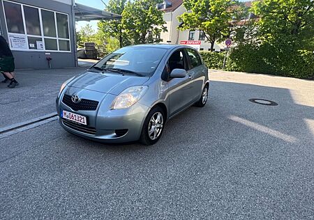 Toyota Yaris Luna klima