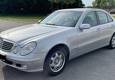 Mercedes-Benz E 240 4MATIC CLASSIC Stdheizung Leder Bi-Xenon