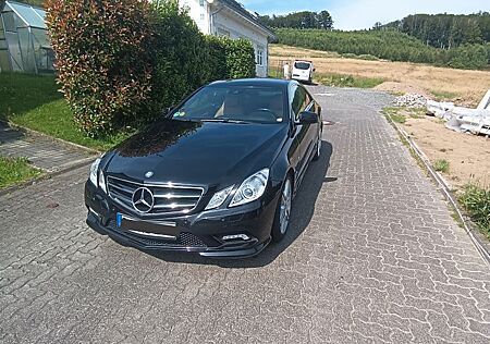 Mercedes-Benz E 250 Coupé CDI BlueEFFICIENCY AVANTG. AVANT...