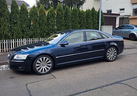 Audi A8 4.2 tiptronic quattro - Tüv Neu