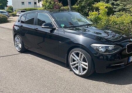 BMW 116i Sport Line Sport Line