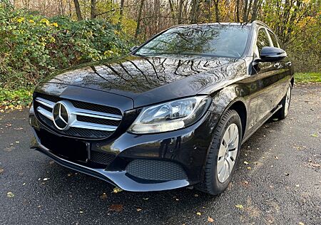 Mercedes-Benz C 180 /AUTOM./NAVI/SHZ/ACC/SPORTSITZE