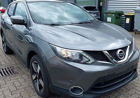Nissan Qashqai 1,2i Aut Klima SHZ Navi LMF GJ-Reifen BC