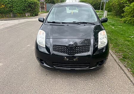 Toyota Yaris 1,0-l-VVT-i Cool Euro 4 Klima
