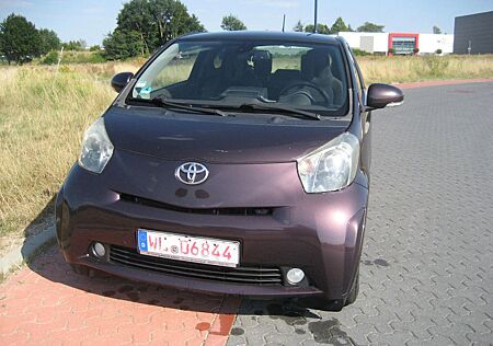 Toyota iQ +