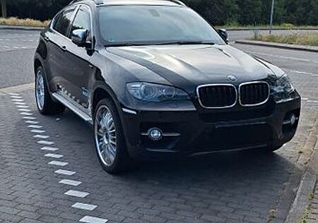 BMW X6 xDrive50i -