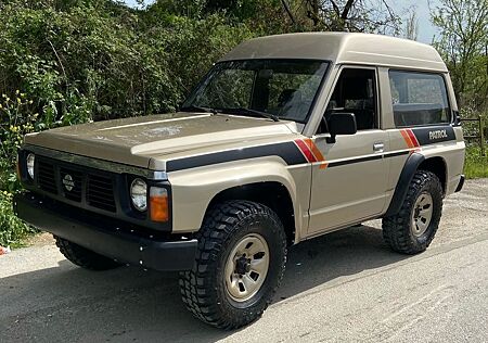 Nissan Patrol Y60 4.2 Benziner SELTEN !!!! Ohne Rost !