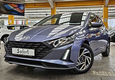 Hyundai i20 1,2 Family Climatr. SHZ+LHZ 16"Alu Navi ...