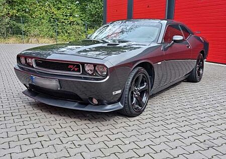 Dodge Challenger 5,7