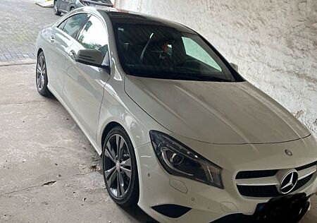 Mercedes-Benz CLA 220 CDI -