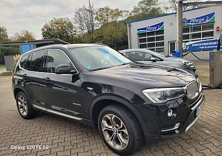 BMW X3 xDrive20d Scheckheft Panoramadach