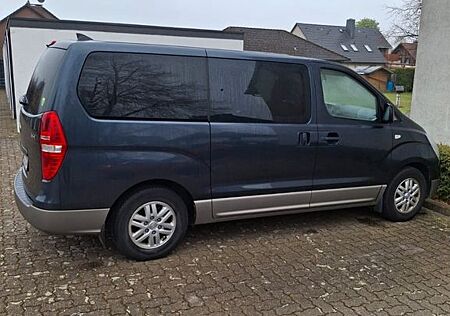 Hyundai H-1