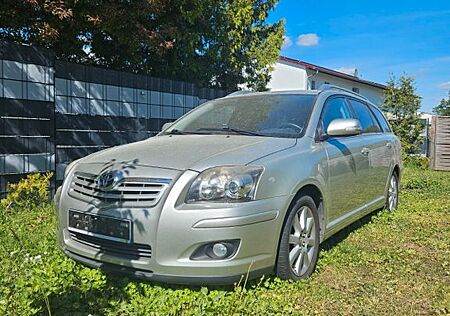 Toyota Avensis Combi Executive 1.8-l-VVT-i Executive