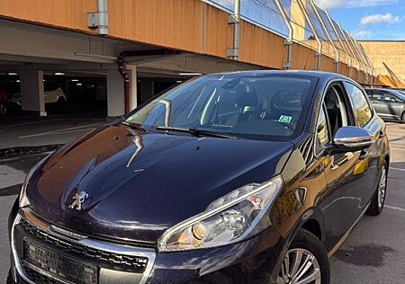 Peugeot 208 1.2 Allure R-Kamera Tüv 9/2027 Service neu
