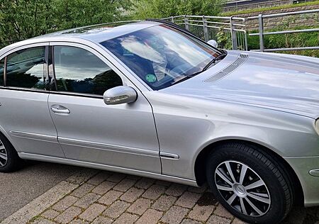 Mercedes-Benz E 270 CDI CLASSIC Classic --TÜV NEU --