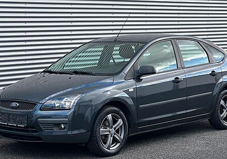 Ford Focus Lim. Trend/1.6/TÜV/VIELE NEUTEILE