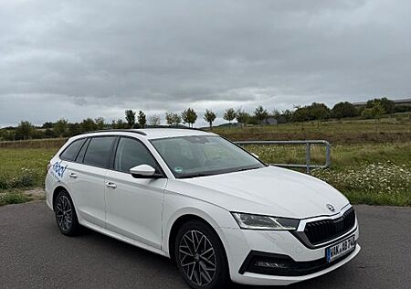 Skoda Octavia 2.0 TDI SCR DSG Ambition Combi Ambition