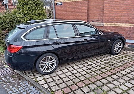 BMW 335d xDrive Touring Luxury Line Automat. Lux...