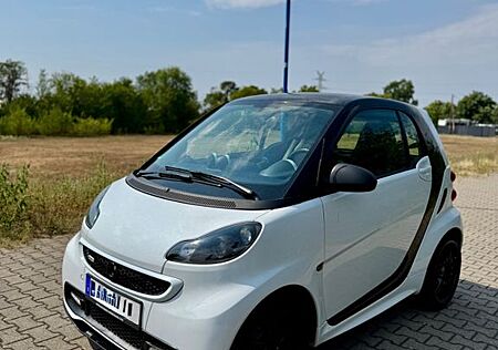 Smart ForTwo coupé 1.0 52kW Xclusive Brabus, Sound