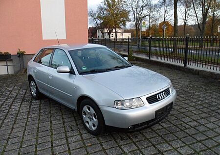 Audi A3 1.6 Attraction