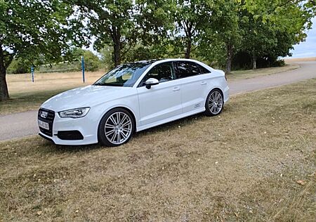 Audi S3 2.0 TFSI S tronic quattro -