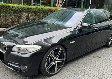 BMW 530d 530 Baureihe 5 Touring xDrive Automatik