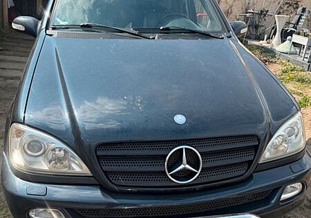Mercedes-Benz ML 320 -