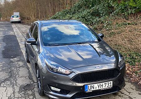 Ford Focus 1,5 EcoBoost 182 PS ST-Line Auto ST-Line