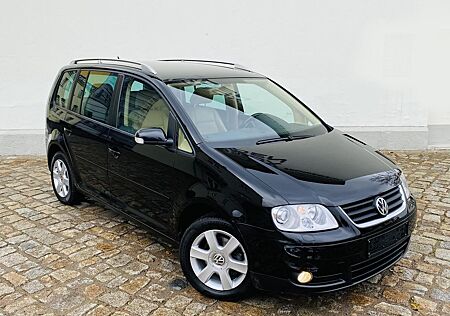 VW Touran Volkswagen Highline 2.0 TDI *DVD*NAVI*STHZG*BI-XENON