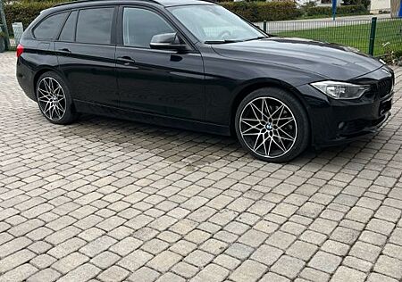 BMW 330d xDrive Touring Automatic -