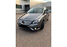 Mercedes-Benz B 180 *AHK*Sitzh*Scheckheft*PDC*wenig KM!