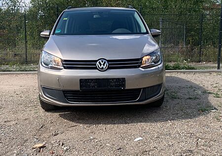VW Touran Volkswagen 1.6 TDI DSG -