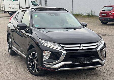 Mitsubishi Eclipse Cross Top 4WD - Panorama - Leder - Navi