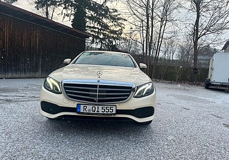 Mercedes-Benz E 220 d 4MATIC Autom. -