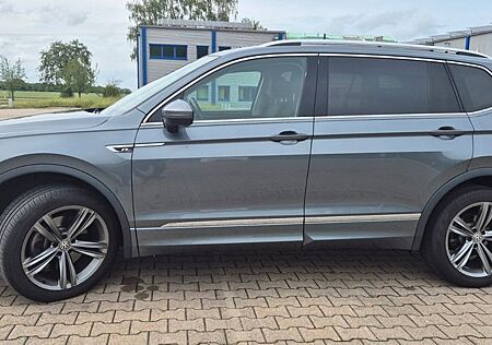 VW Tiguan Allspace Volkswagen 2.0 TSI DSG 4-Mo R-Line Highline