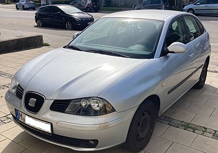 Seat Ibiza 1.4 16V 55kW Reference / Klima / 5-türig