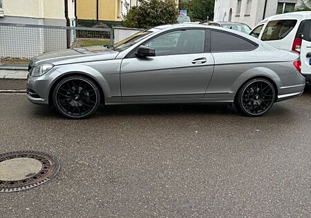 Mercedes-Benz C 250 Coupé W204 Automatik 2012