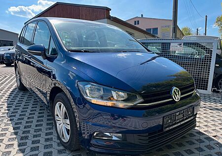 VW Touran Volkswagen 1.6TDI*Navi*DAB*AHK*DSG*TÜV 1/27*