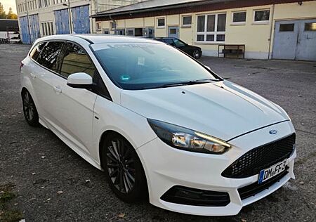 Ford Focus 2,0 TDCi 110kW ST-Line Turnier ST-Line