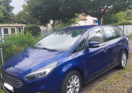 Ford S-Max 2,0 TDCi 110kW Titanium LED