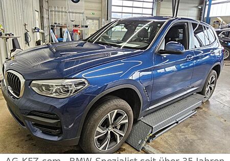 BMW X3 xDrive30e Leder/LED/H-Kardon/SPUR/AHK/