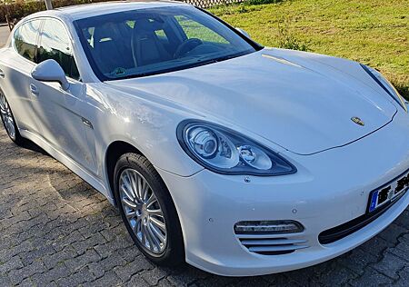 Porsche Panamera 4S S