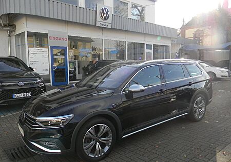 VW Passat Alltrack Volkswagen 4M. 2,0 TDI DSG AHK,PANO,STH
