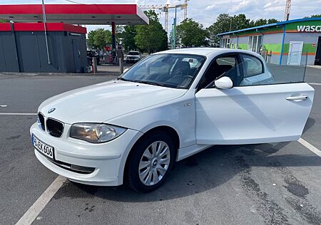 BMW 118i - TÜV Neu, Reifen Neu, Shzg, Optisch TOP