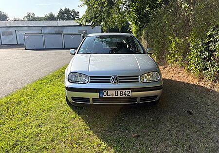 VW Golf Volkswagen 1.4 Basis Variant Basis