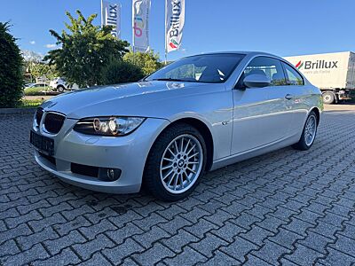 BMW 330i Coupe xDrive Leder Xenon TÜV