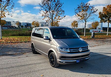 VW T6 Multivan Volkswagen - ACC-DSG-LED-ALCANTARA- AHK- KiSitz