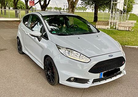 Ford Fiesta ST200 1,6 EcoBoost Milltek Auspuff